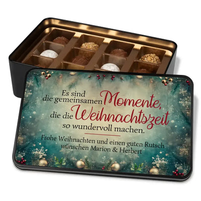 Geschenkdose mit Pralinen personalisiert mit Wunschtext „Die gemeinsamen Momente die die Weihnachtszeit so wundervoll machen“