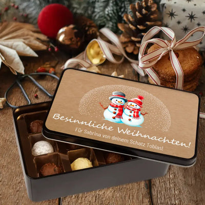 Geschenkdose mit Pralinen personalisiert mit Wunschtext „Besinnliche Weihnachten“