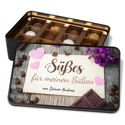 Geschenkdose mit Pralinen personalisiert mit Namen und Wunschtext „Süßes für meinen Süßen“
