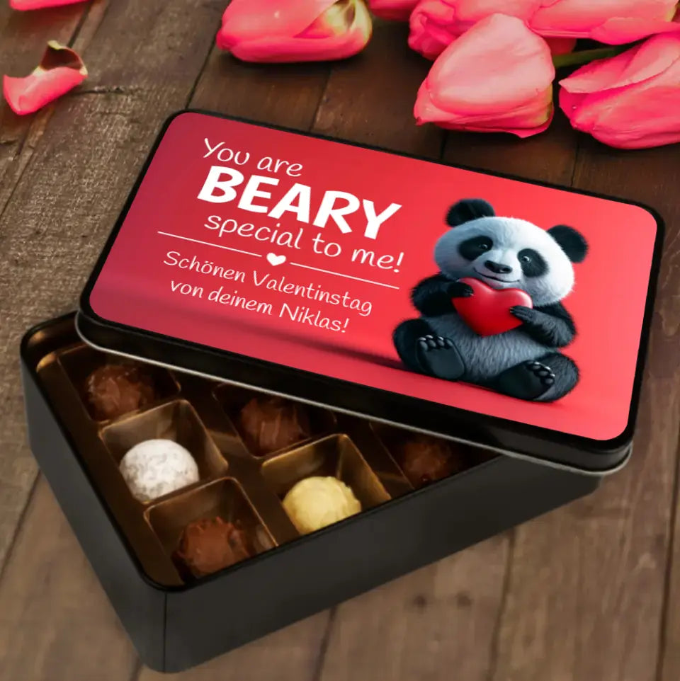 Geschenkdose mit Pralinen personalisiert „You are BEARY special to me!" mit Wunschtext