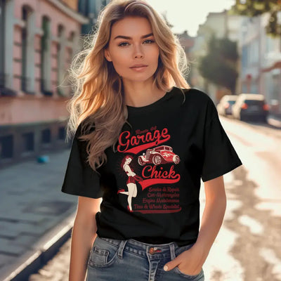 T-Shirt "Garage Chick" mit anpassbarem Druck