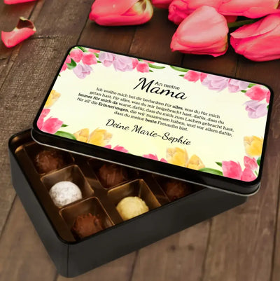 Geschenkdose mit Pralinen personalisiert „An meine Mama" mit Wunschtext