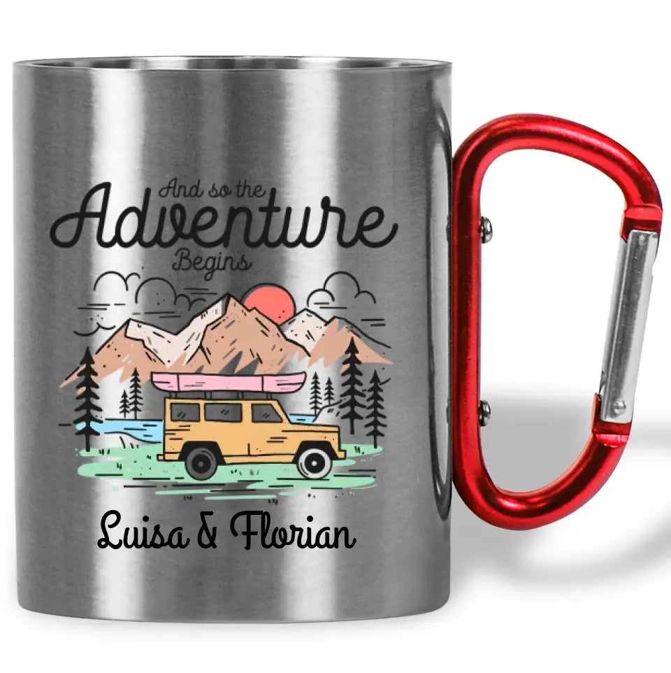 Tasse mit Karabiner "And so the Adventure Begins" mit Wunschtext