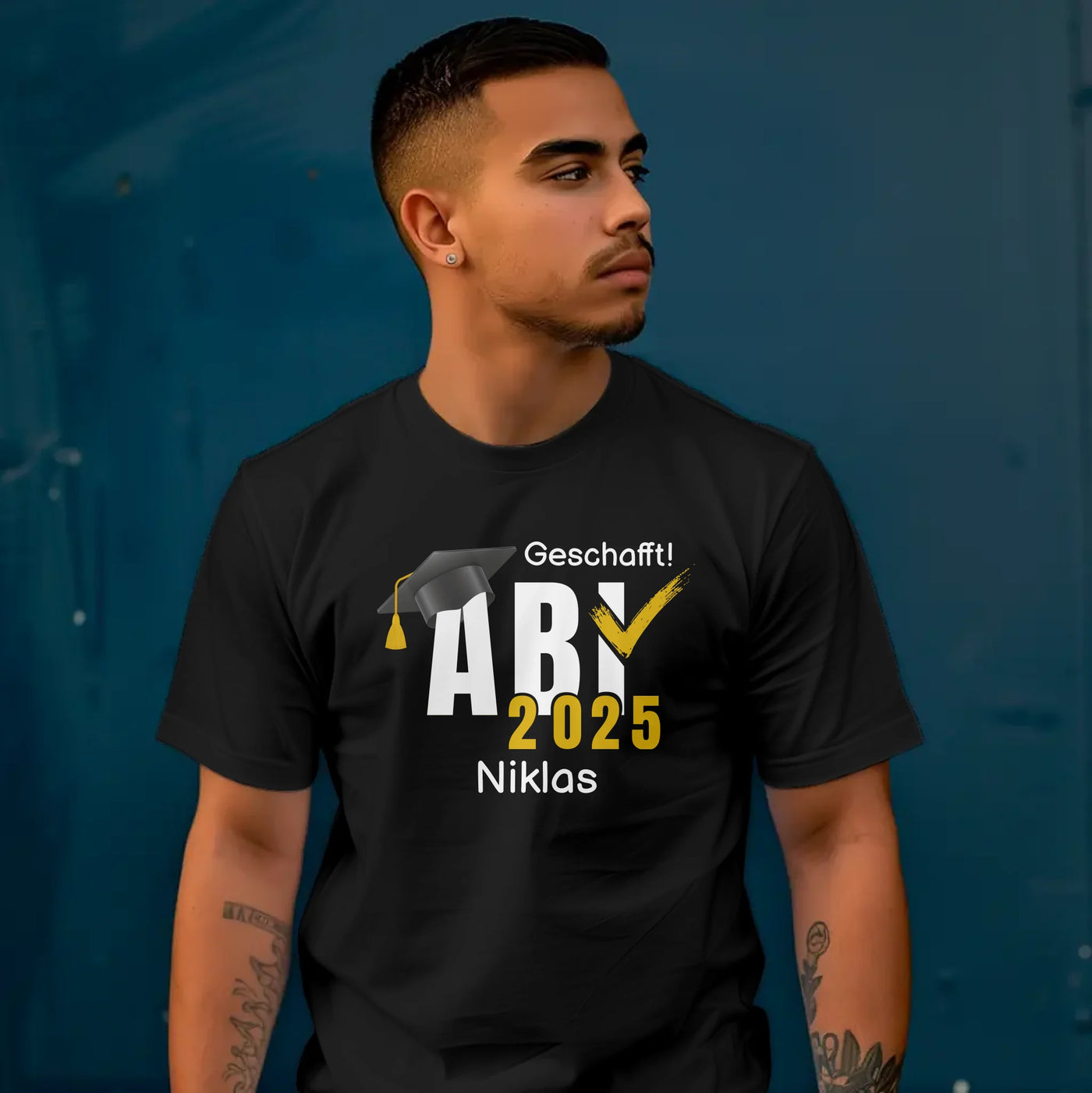 T-Shirt "ABI 2025 - Geschafft!" mit anpassbarem Druck